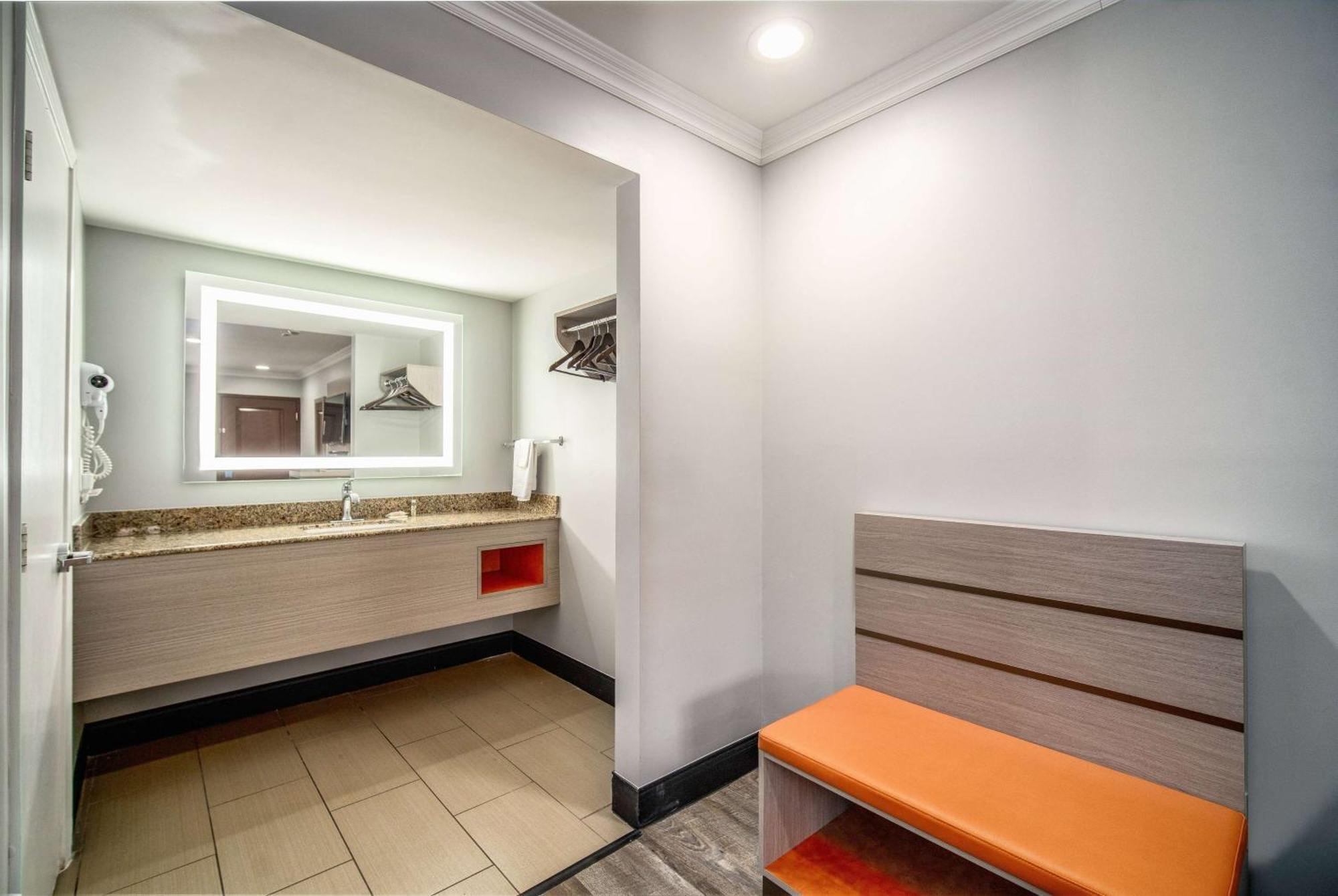 Travelodge Inn & Suites By Wyndham Bell Los Angeles Area Esterno foto