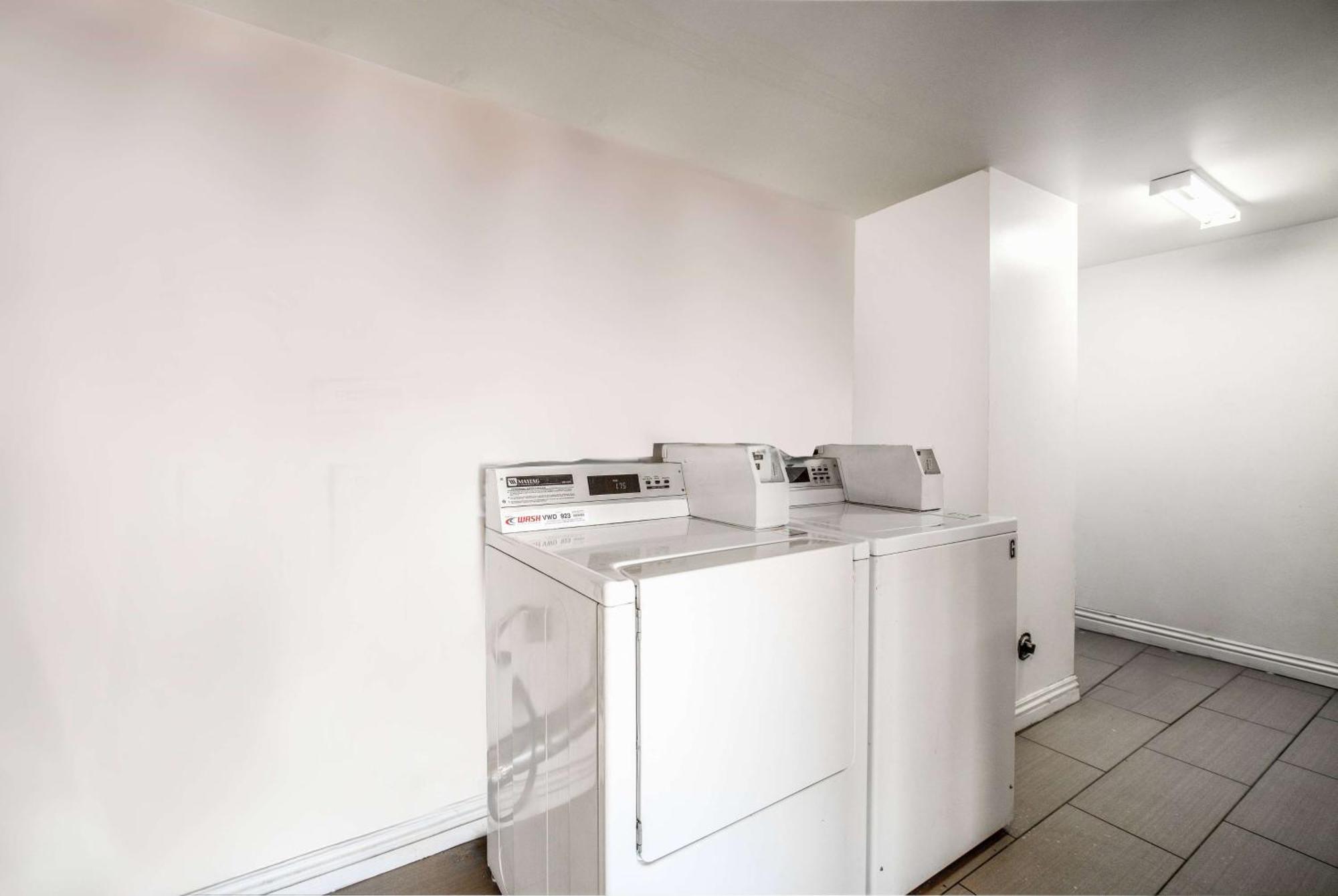 Travelodge Inn & Suites By Wyndham Bell Los Angeles Area Esterno foto