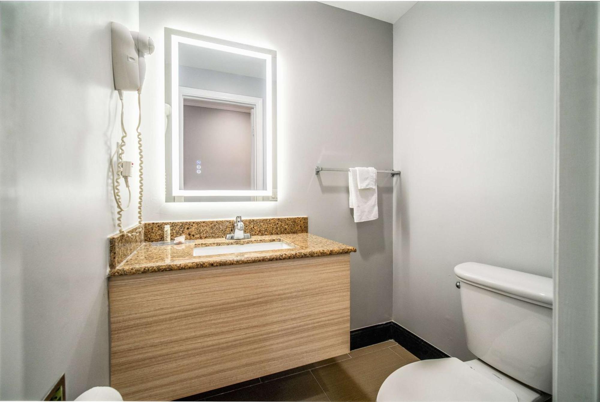 Travelodge Inn & Suites By Wyndham Bell Los Angeles Area Esterno foto