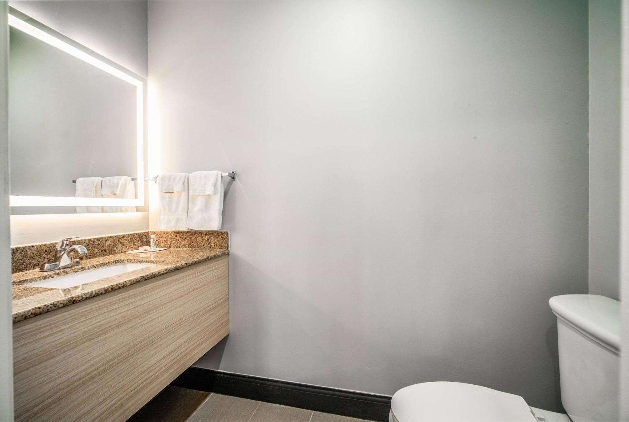 Travelodge Inn & Suites By Wyndham Bell Los Angeles Area Esterno foto