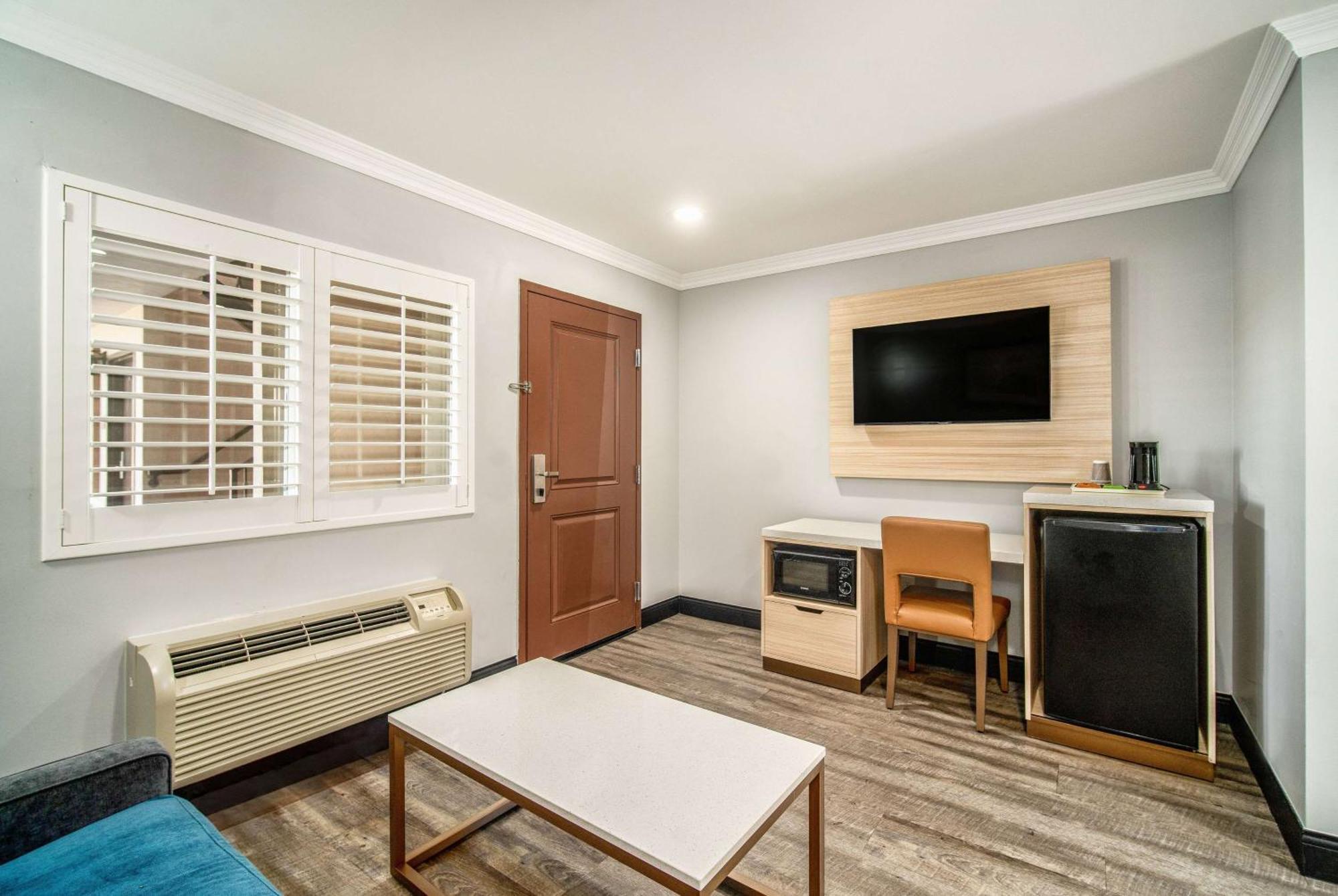 Travelodge Inn & Suites By Wyndham Bell Los Angeles Area Esterno foto