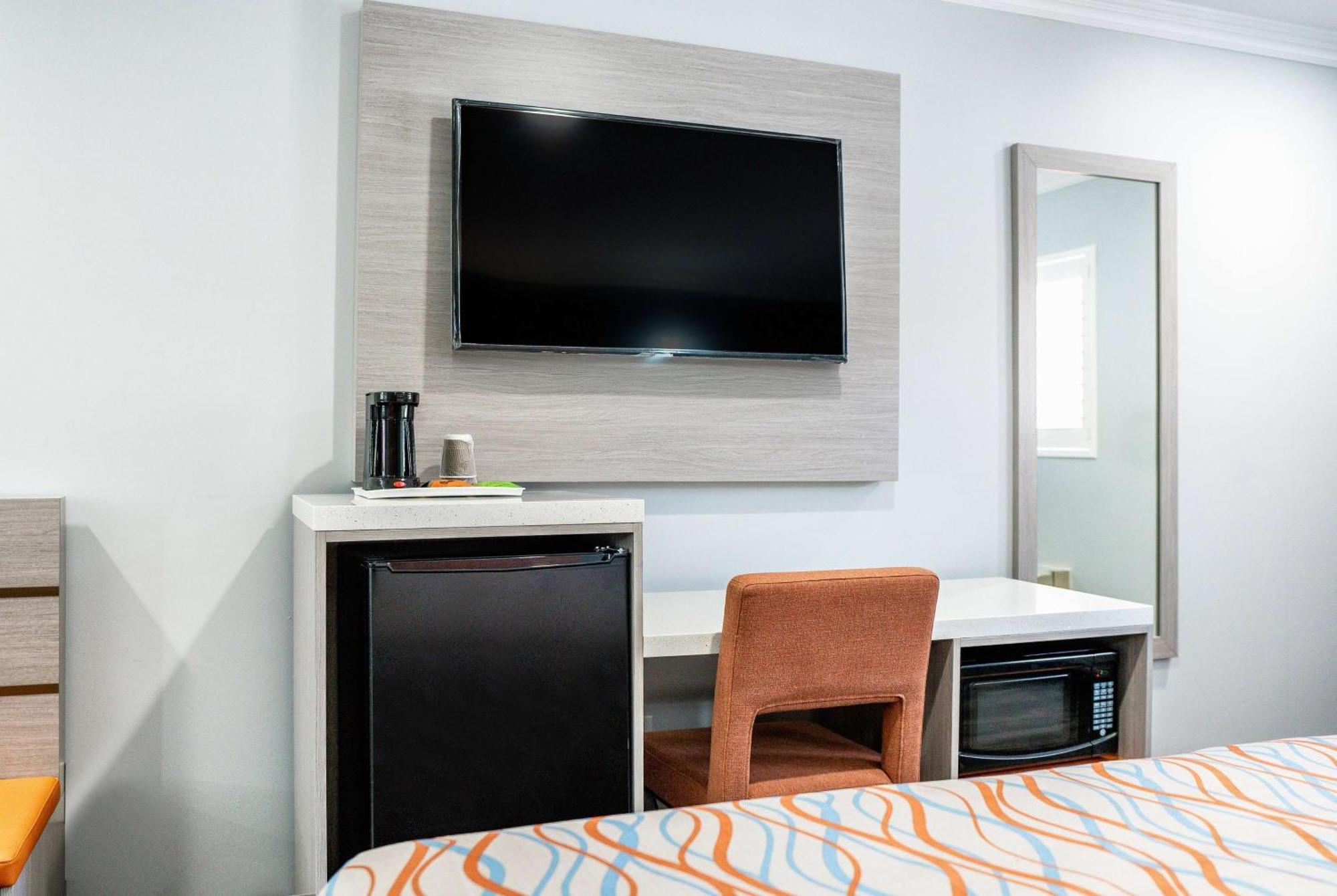 Travelodge Inn & Suites By Wyndham Bell Los Angeles Area Esterno foto