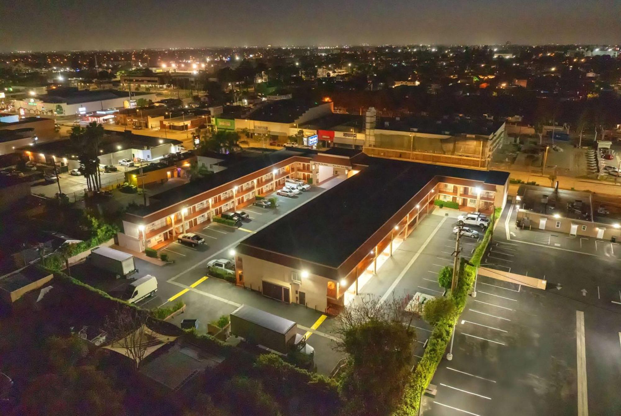 Travelodge Inn & Suites By Wyndham Bell Los Angeles Area Esterno foto