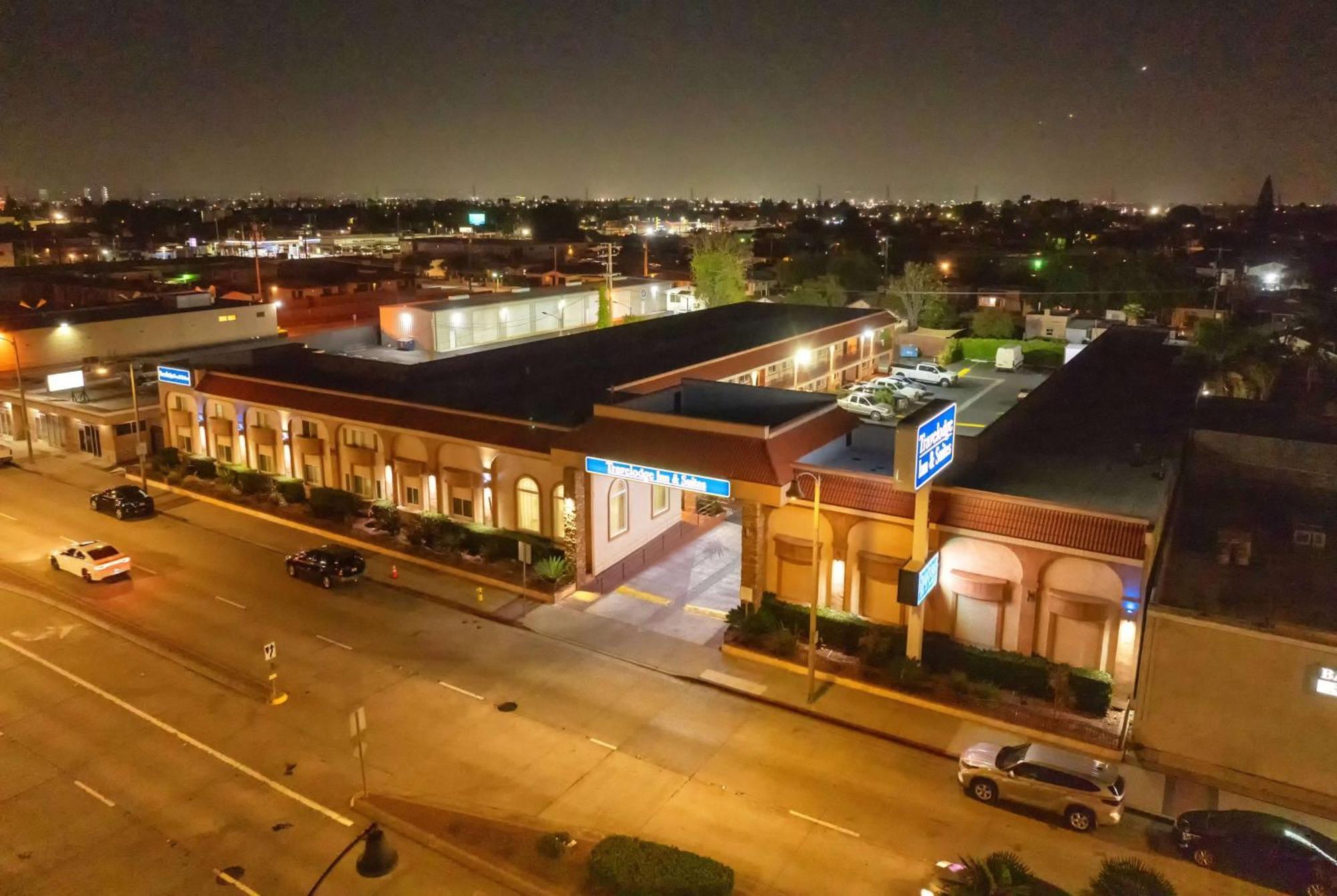 Travelodge Inn & Suites By Wyndham Bell Los Angeles Area Esterno foto